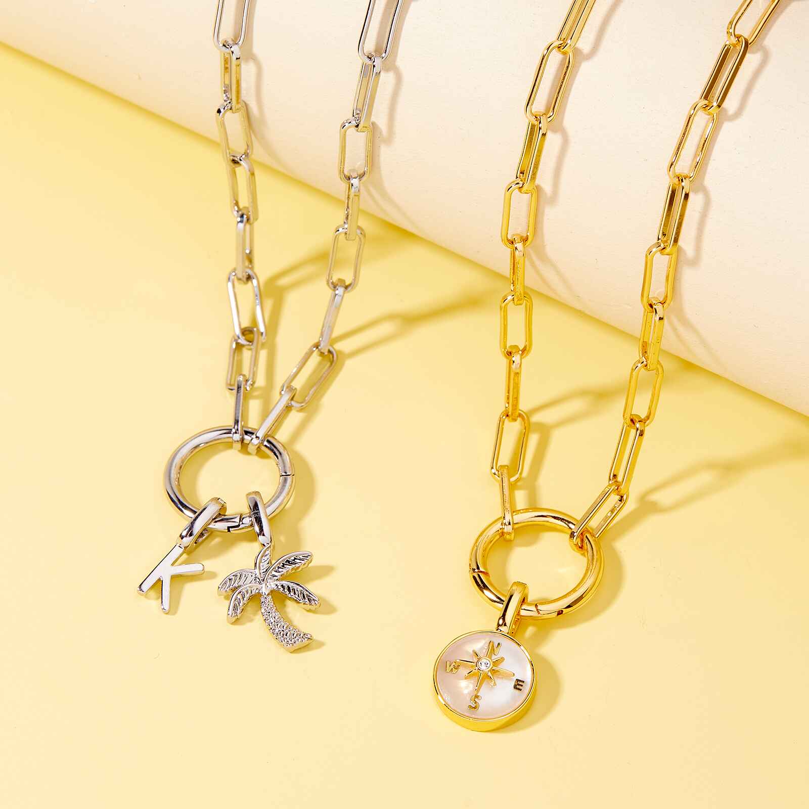 Harper Round Charm Chain Necklace - Image 5